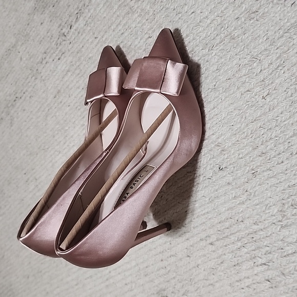 Zara Pointed Toe Tie Bow Pink Heels - Picture 2 of 5